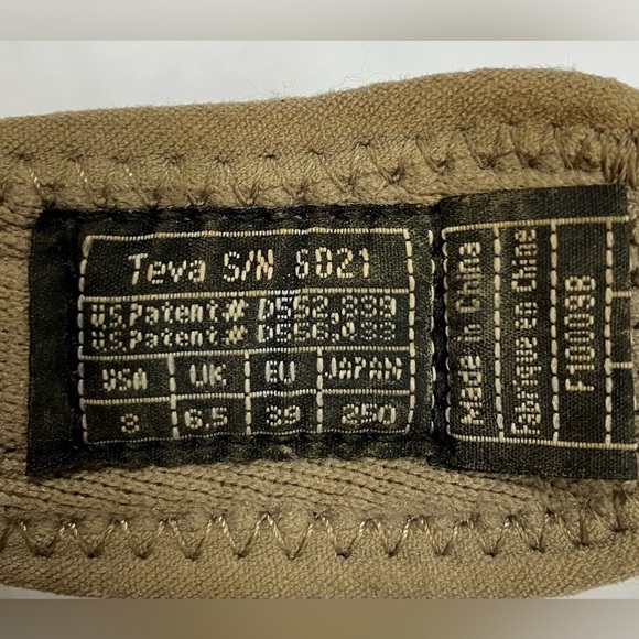 Women’s Teva Toachi Sandals, size 8 - Picture 7 of 7